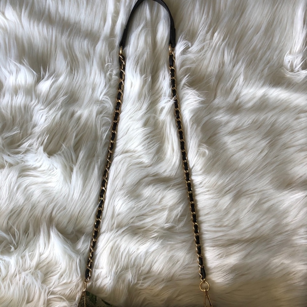 Badgley Mischka Quilted Vegan Leather Purse - Picture 6 of 12